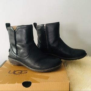 Ugg Neevah black boots